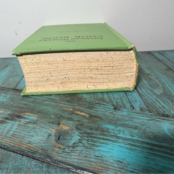 The American Woman's Cook Book 1960s - Picture 4 of 11